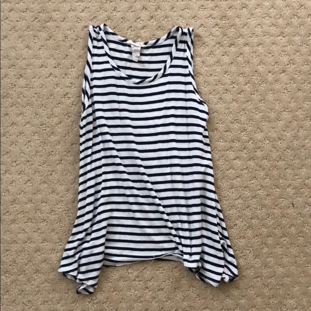 Girls sleeveless shirt